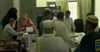 নরসিংদীর দিয়ারা সেটেলমেন্ট অফিসে জিম্মি হচ্ছে সাধারণ মানুষ